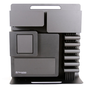 Illustration for article titled Thermaltake Level 10 Chassis Review: Can BMW Change PC Design?